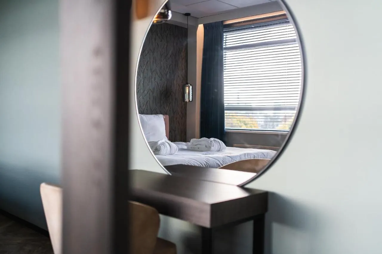 Onderwijshotel De Rooi Pannen Eindhoven 3*,